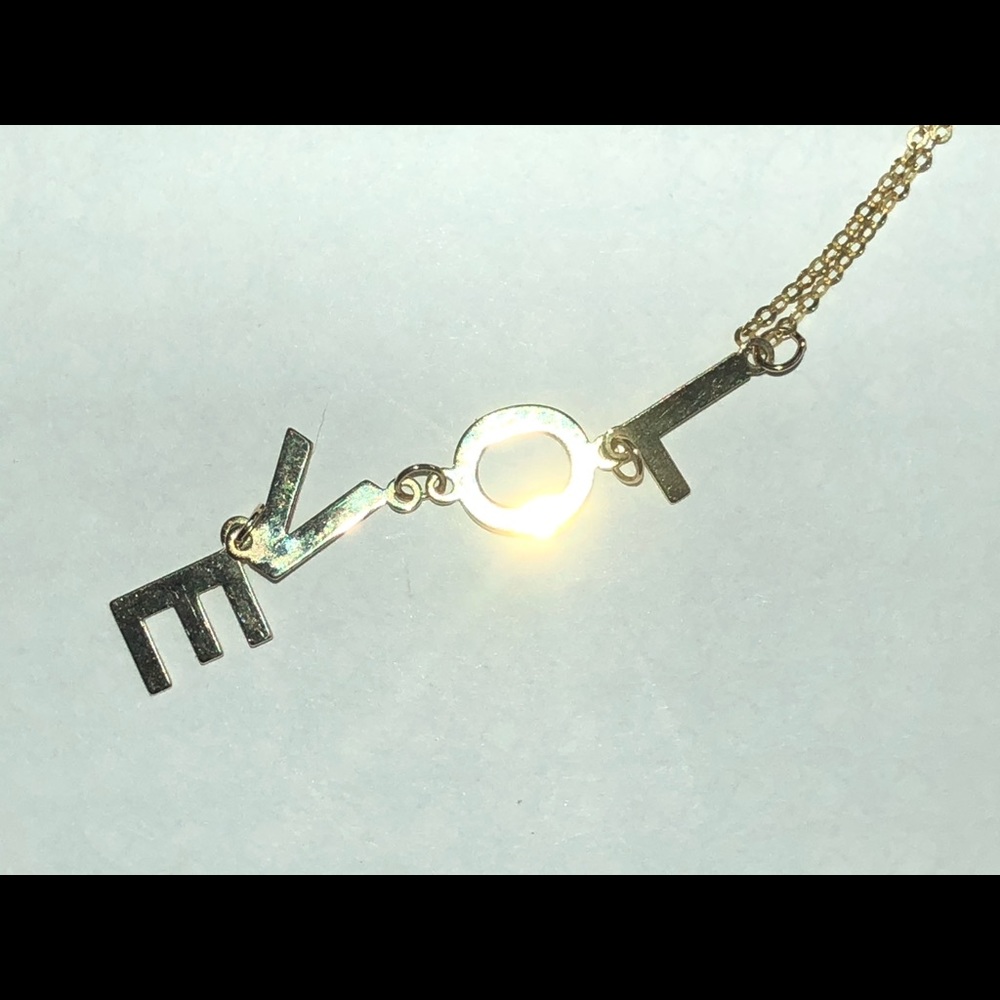 Ladies 10k gold necklace.